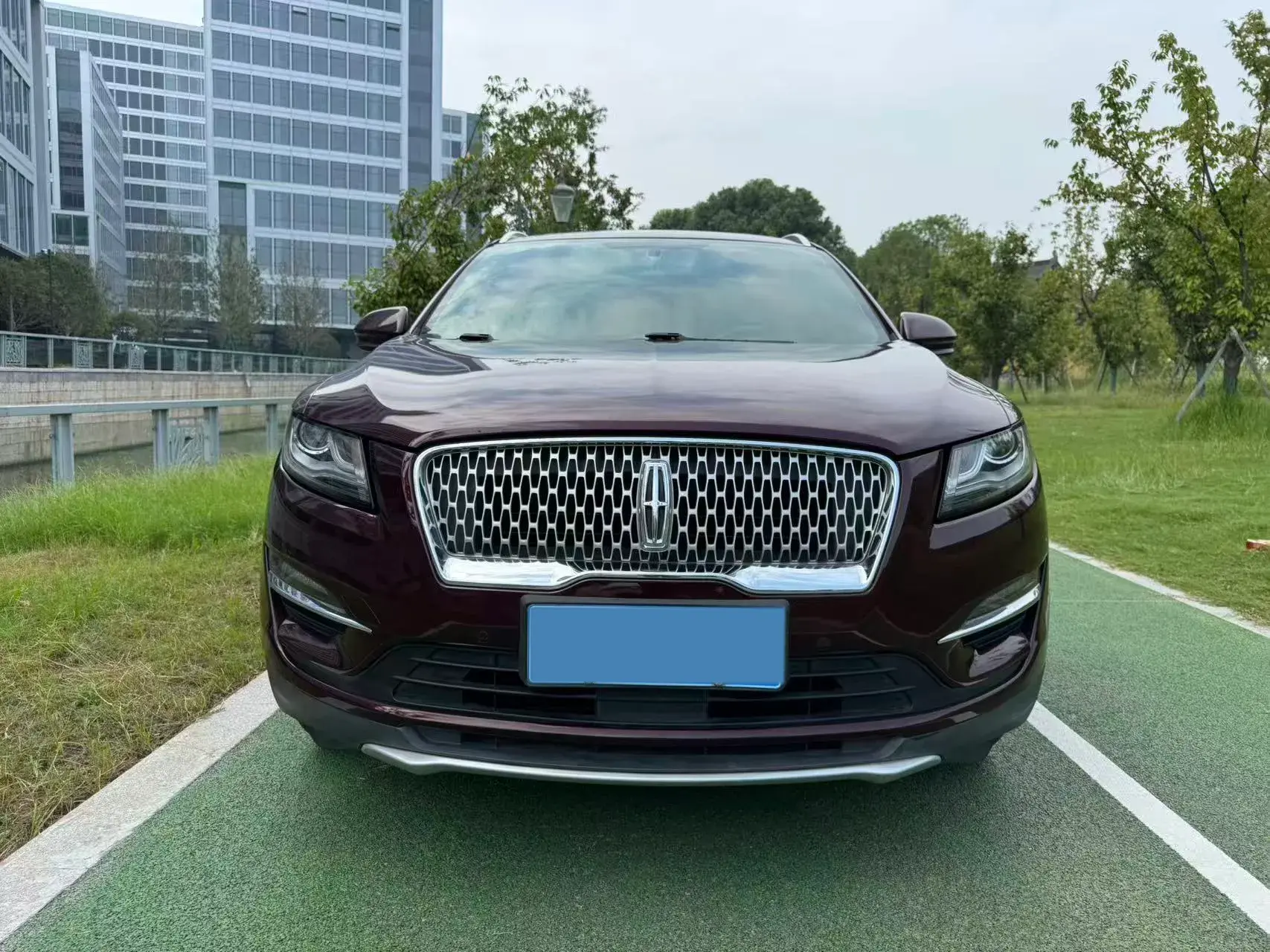 2019 LINCOLN MKC view 1