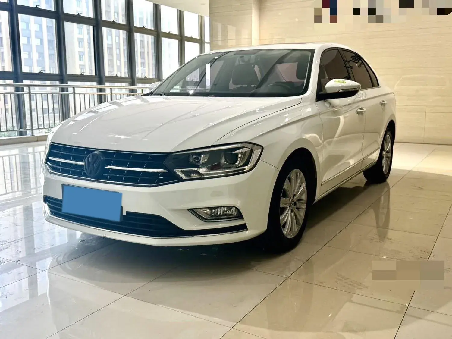 2017 VOLKSWAGEN BORA view 1