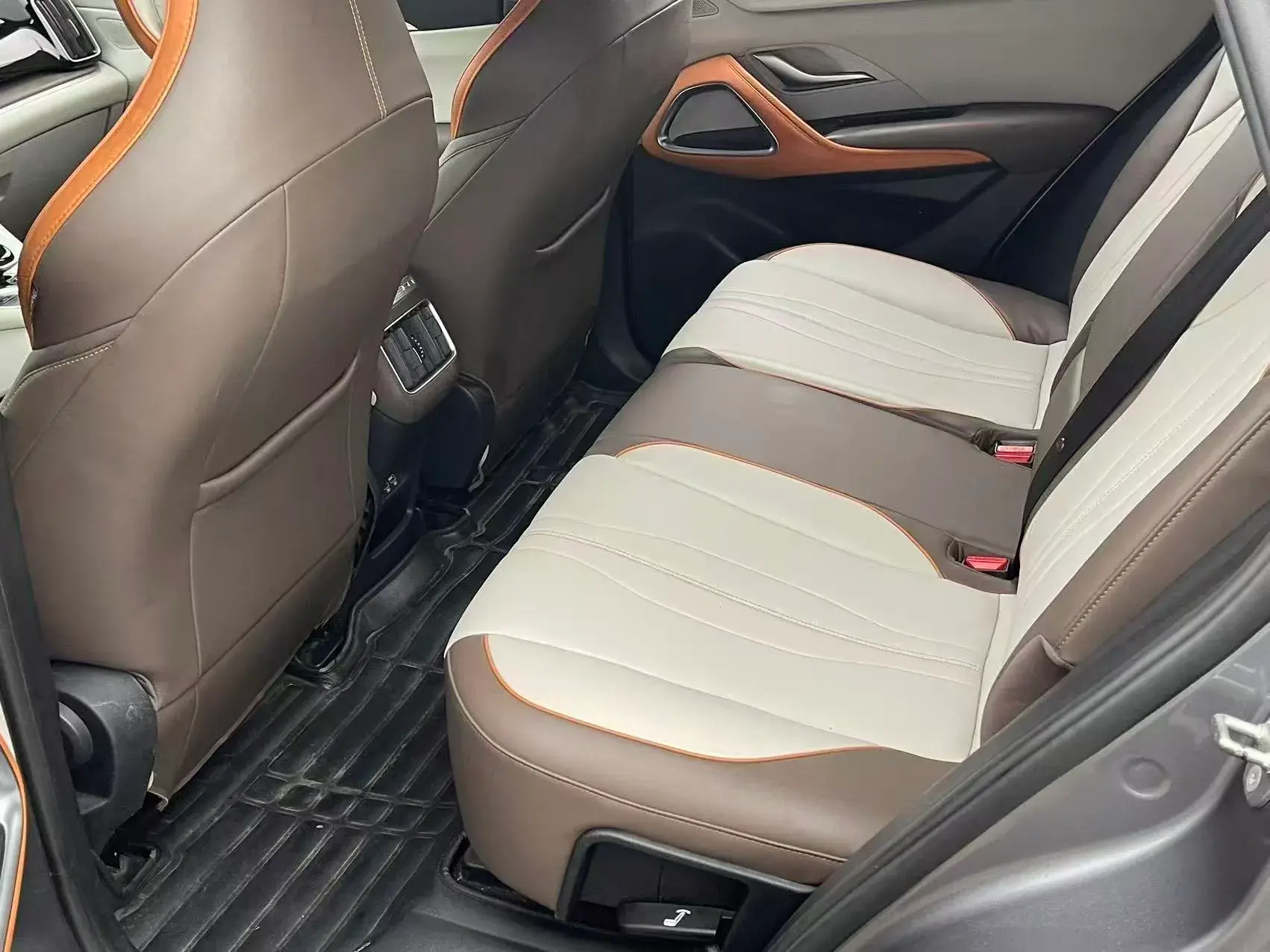 2022 BYD SONG thumbnail 3