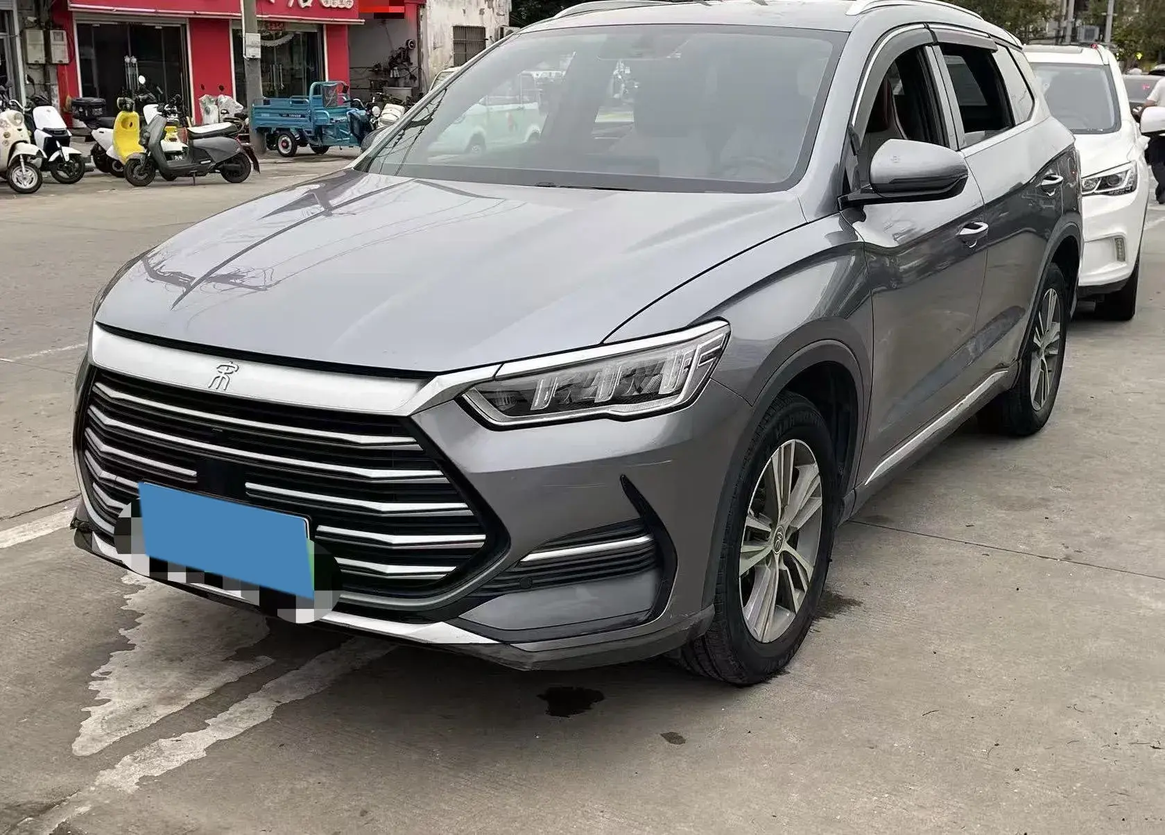 2022 BYD SONG view 1