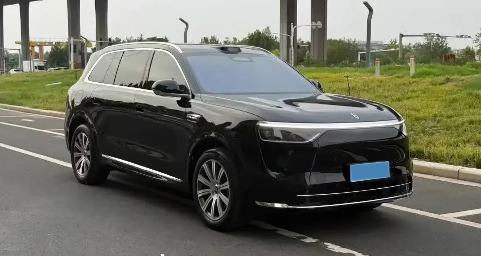 2025 AITO AITO thumbnail 2