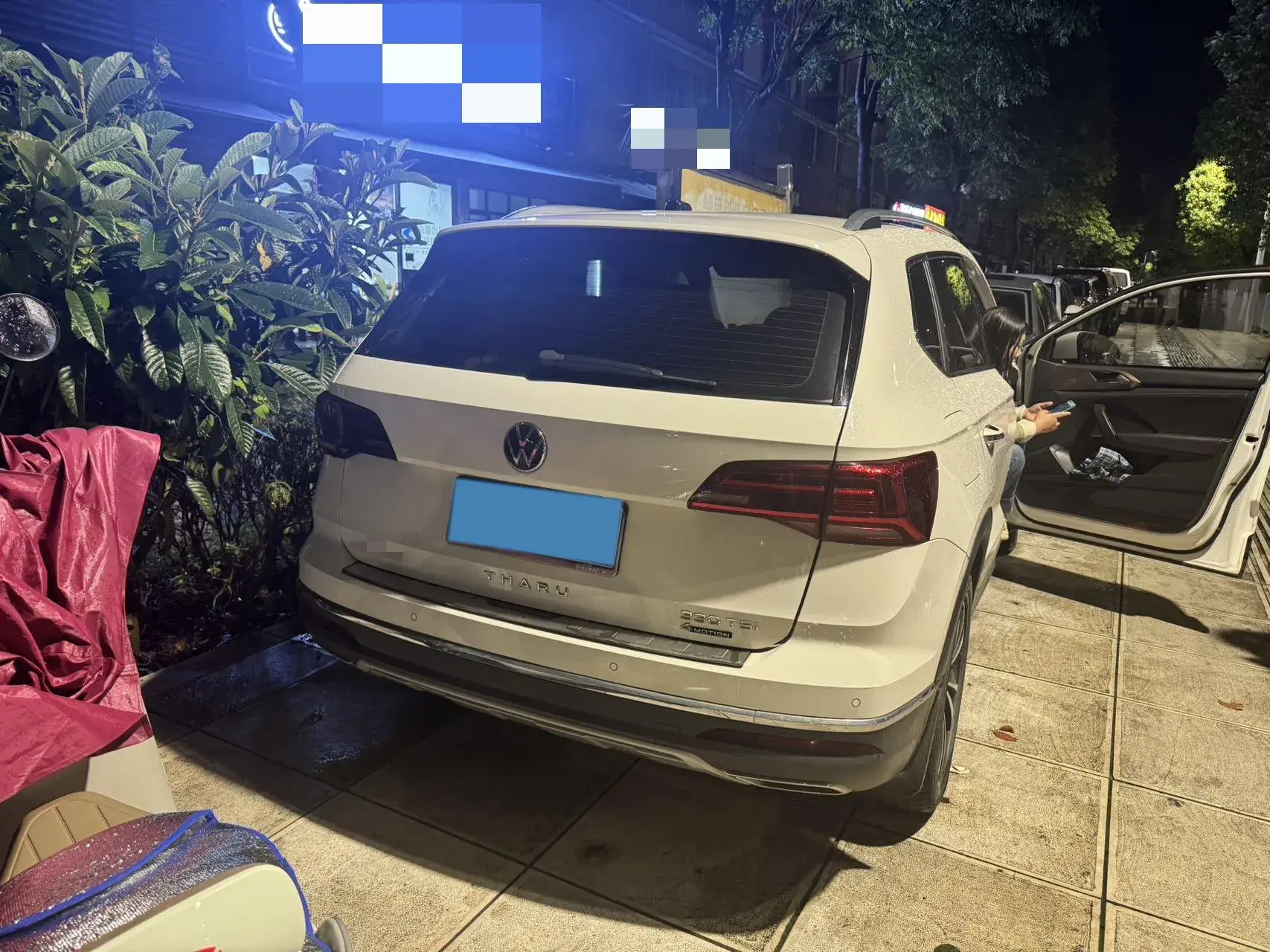 2021 VOLKSWAGEN THARU thumbnail 4