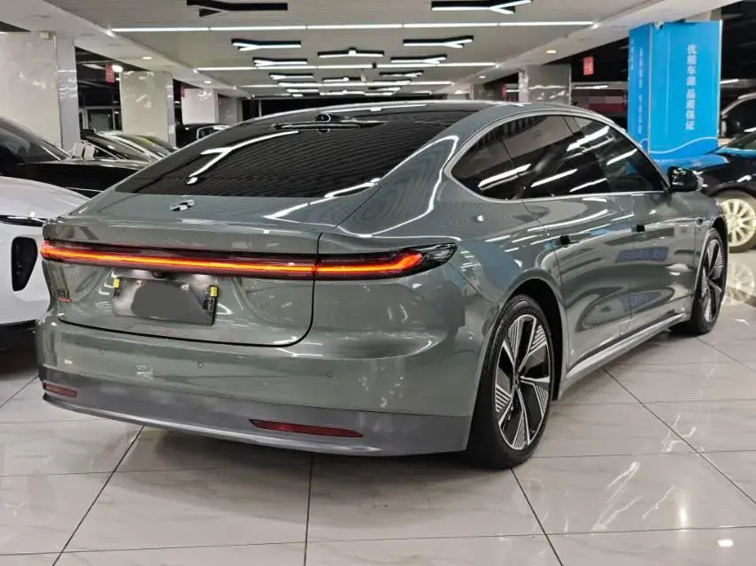 2021 VOLKSWAGEN ID.6 thumbnail 3