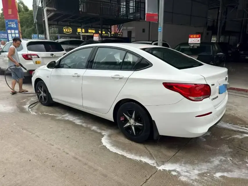 2019 CHEVROLET CAVALIER thumbnail 4