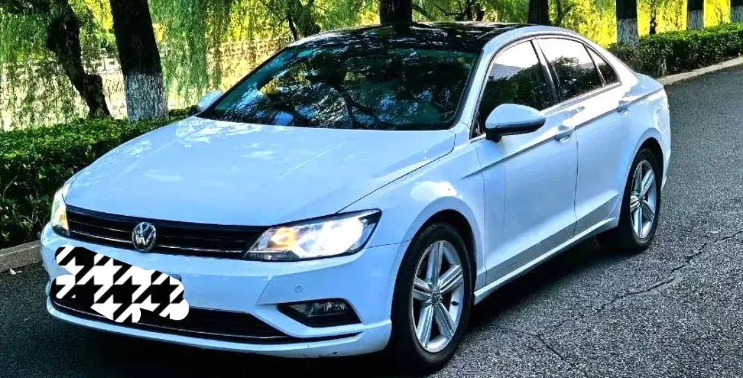 2018 VOLKSWAGEN LAMANDO view 1