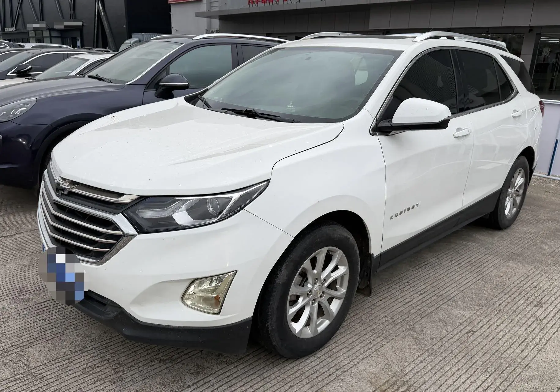 2019 CHEVROLET EQUINOX view 1