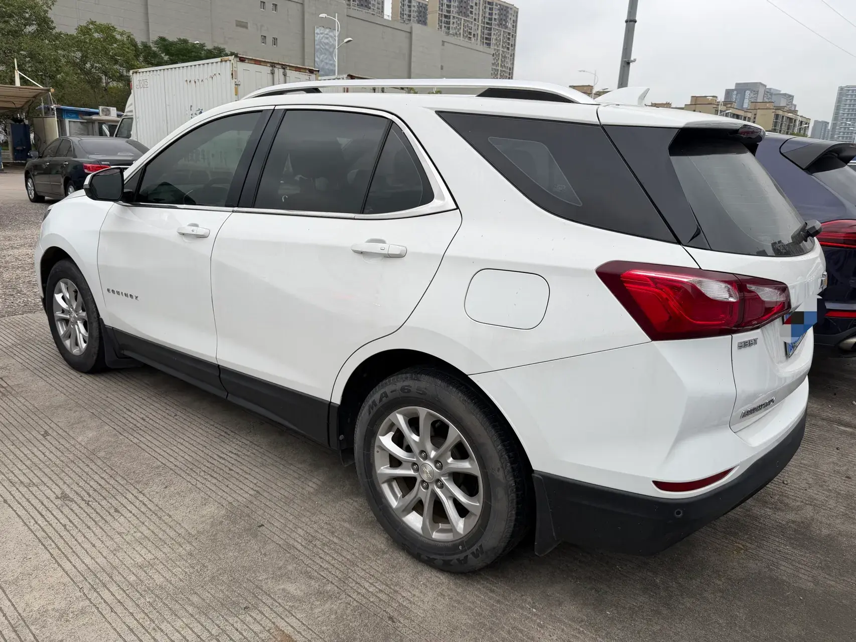 2019 CHEVROLET EQUINOX thumbnail 3