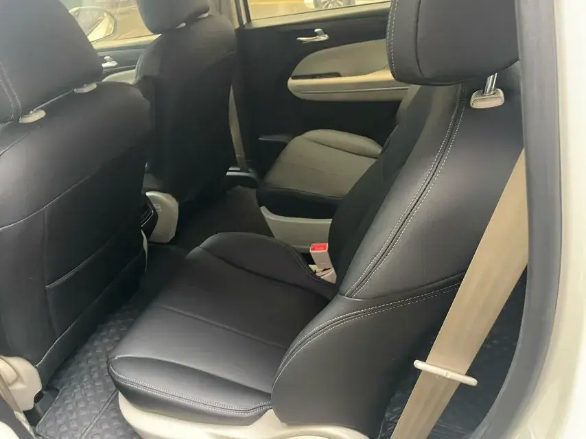 2021 GAC TRUMPCHI thumbnail 3