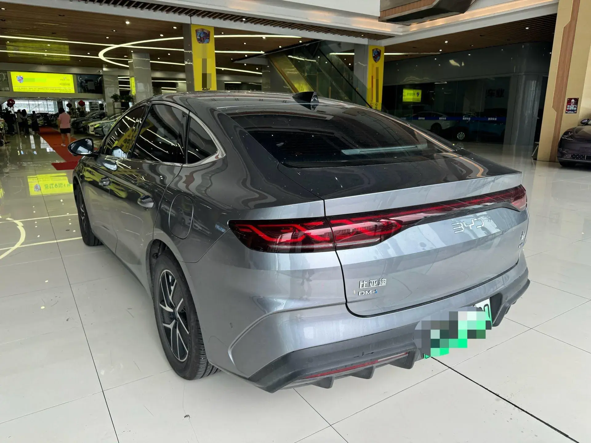 2025 BYD QINL thumbnail 3