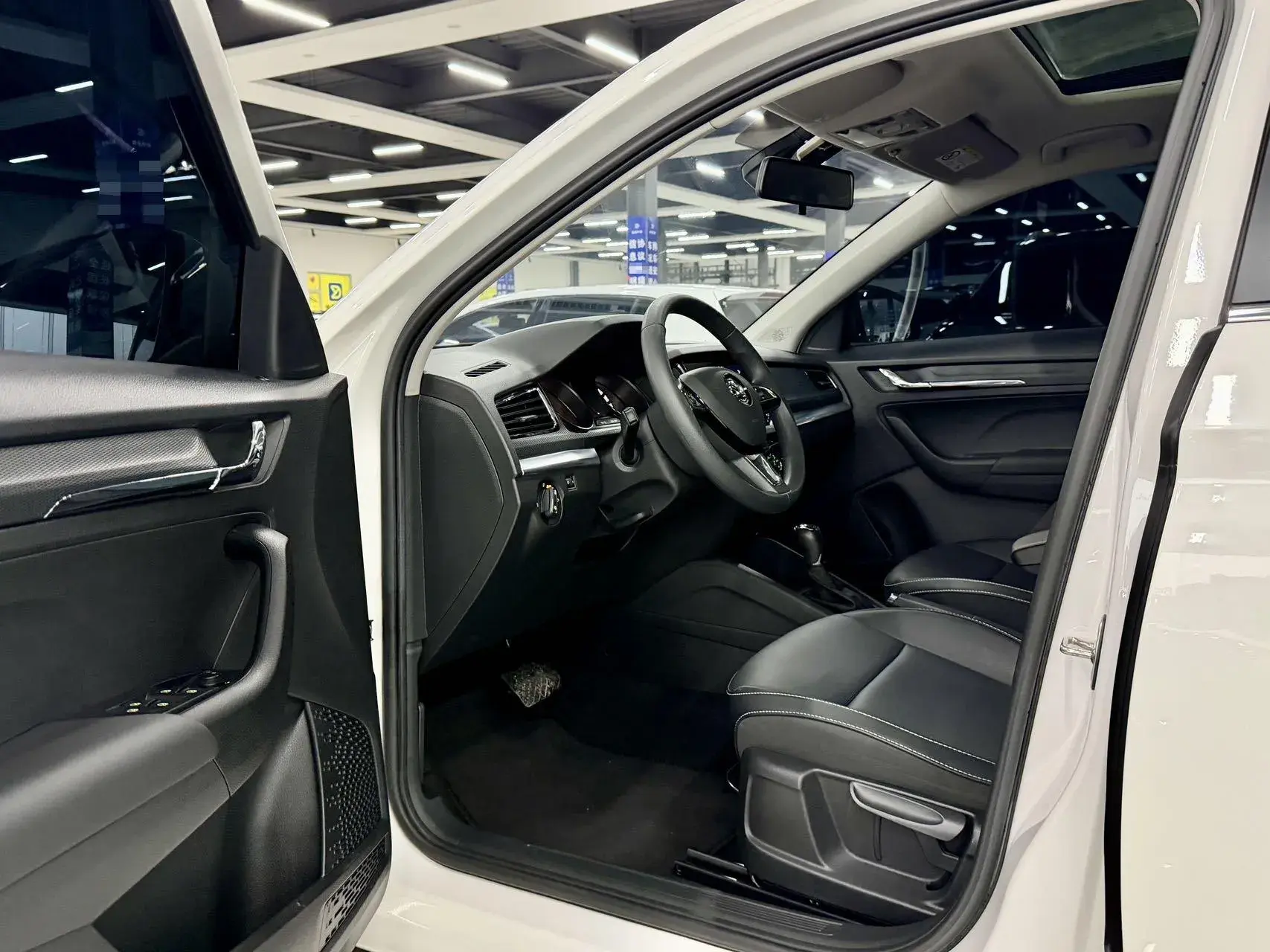 2021 SKODA KAMIQ thumbnail 4