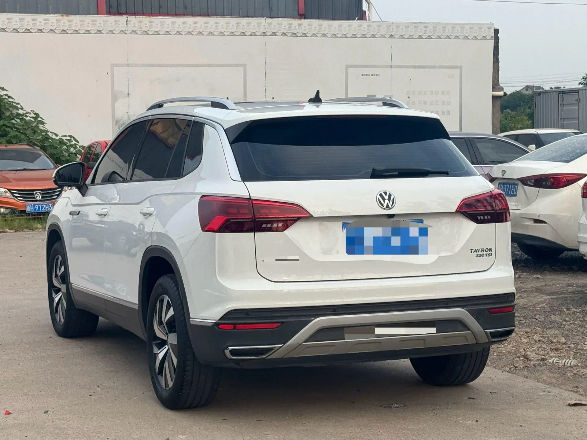 2020 VOLKSWAGEN TAYRON thumbnail 3