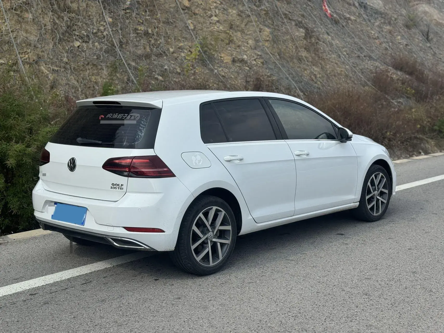 2018 VOLKSWAGEN GOLF thumbnail 4