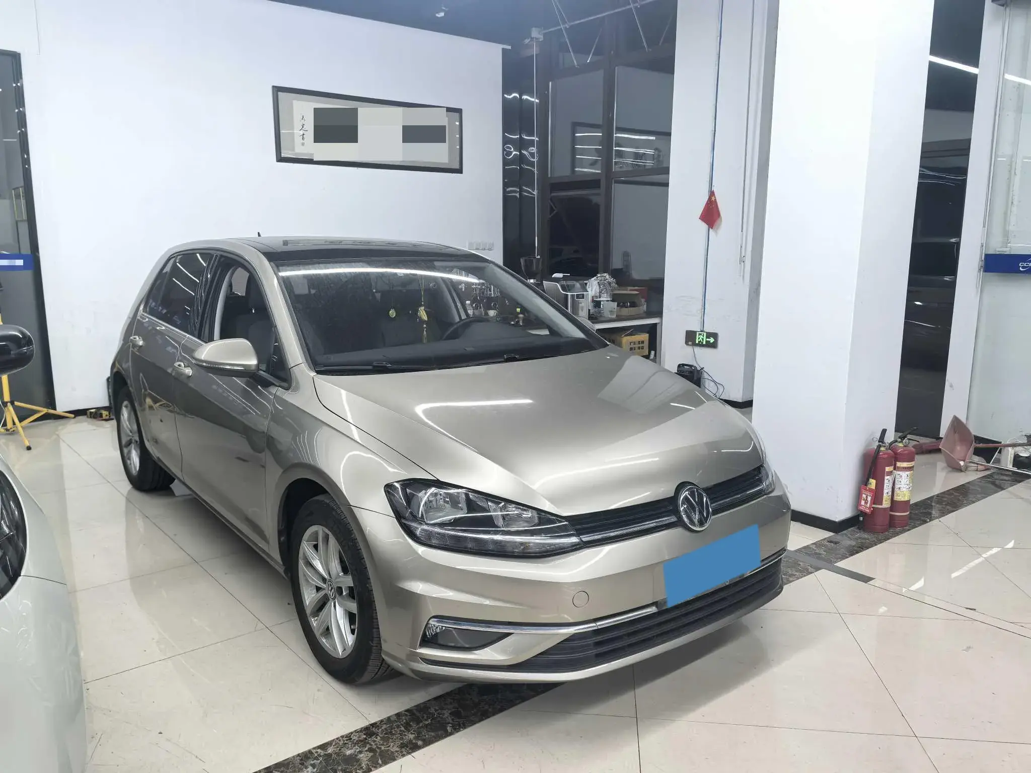 2019 VOLKSWAGEN GOLF thumbnail 4