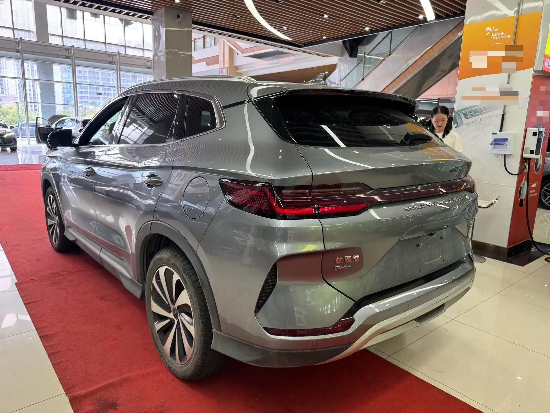 2024 BYD SONG thumbnail 3