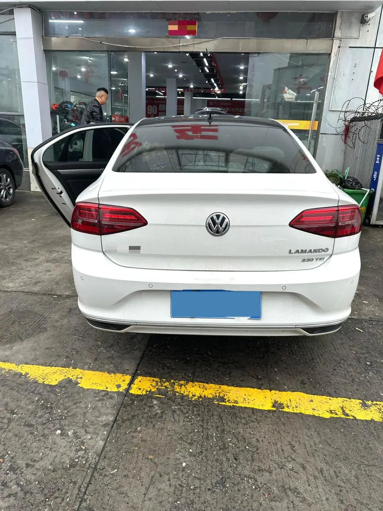 2019 VOLKSWAGEN LAMANDO thumbnail 4