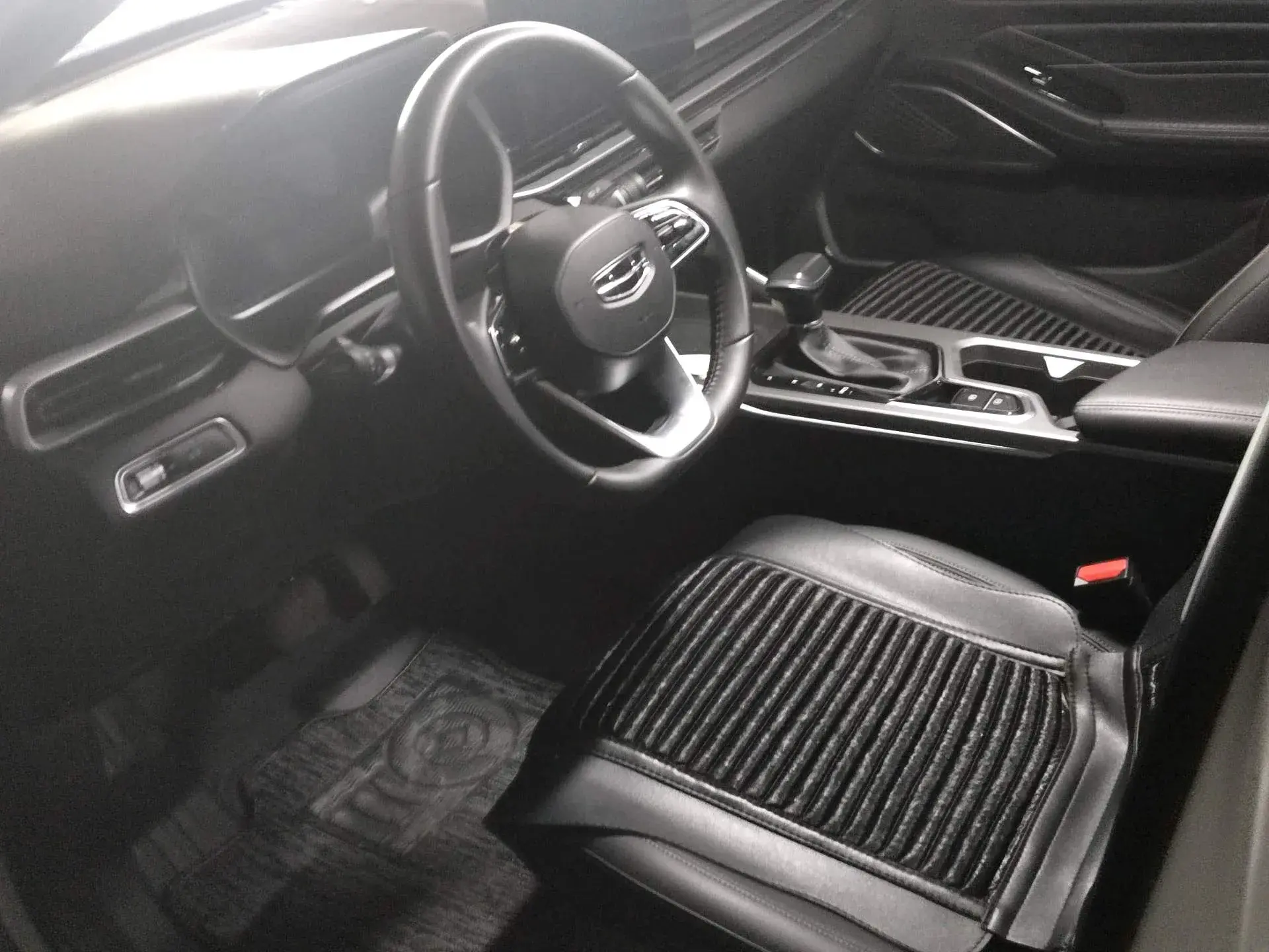 2023 GEELY EMGRAND thumbnail 4