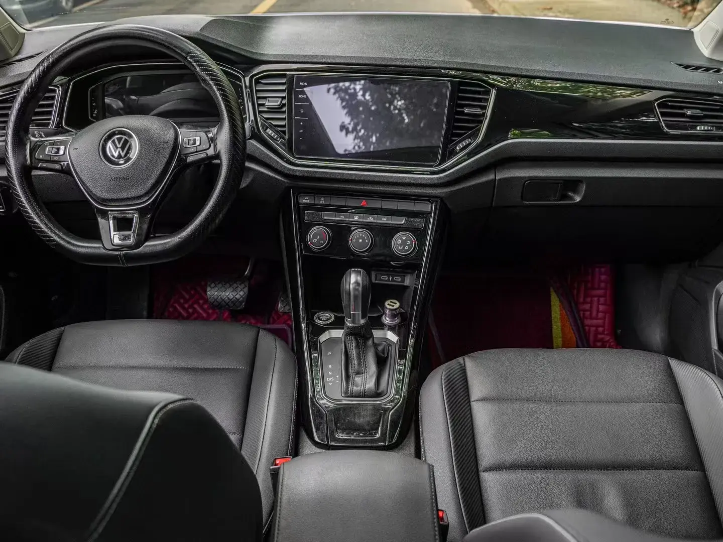 2020 VOLKSWAGEN T-ROC thumbnail 2