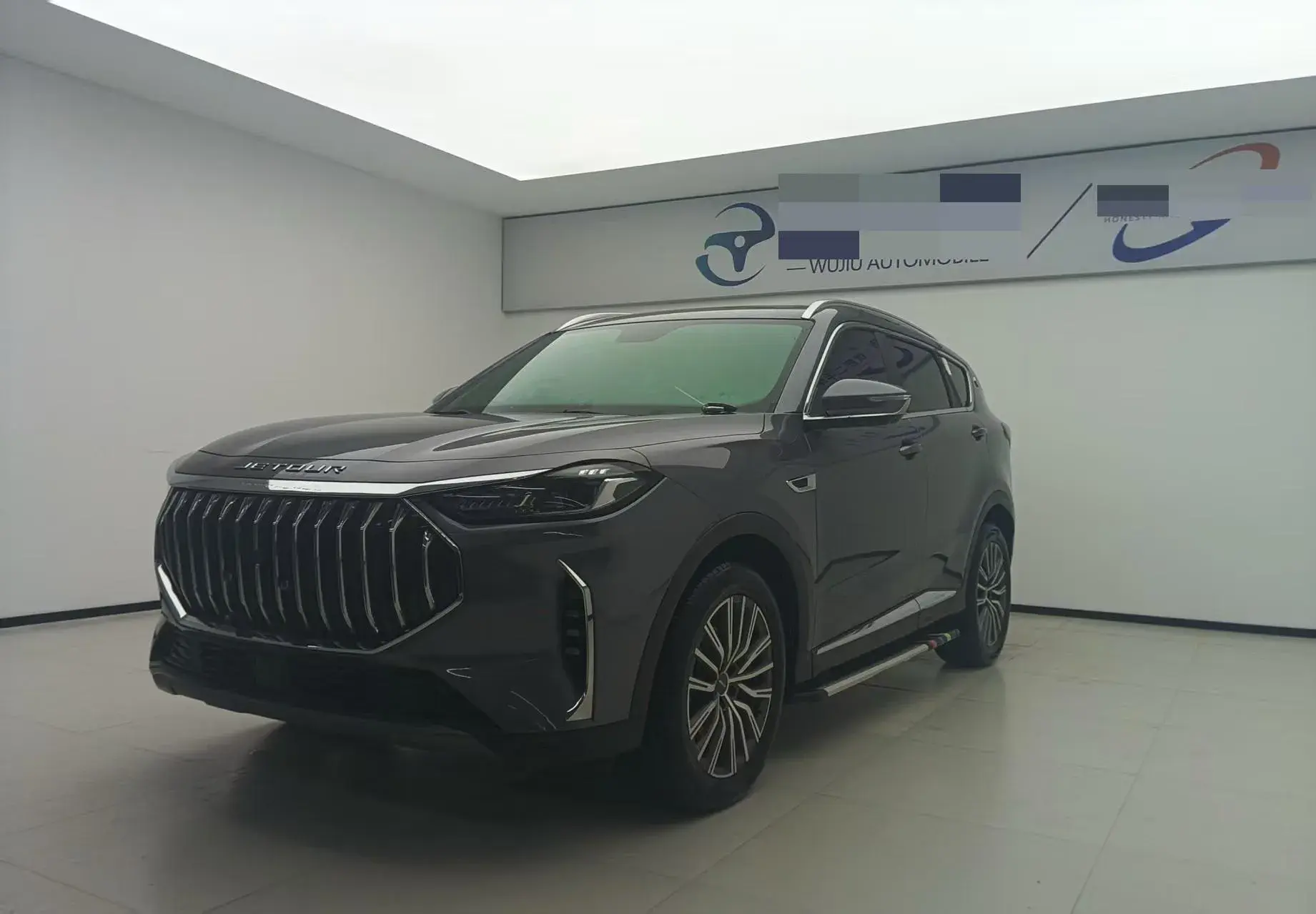 2023 JETOUR X70 view 1