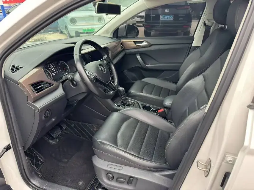 2021 VOLKSWAGEN THARU thumbnail 4