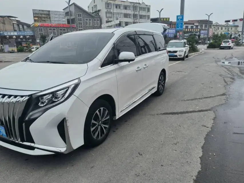 2023 GAC TRUMPCHI thumbnail 3