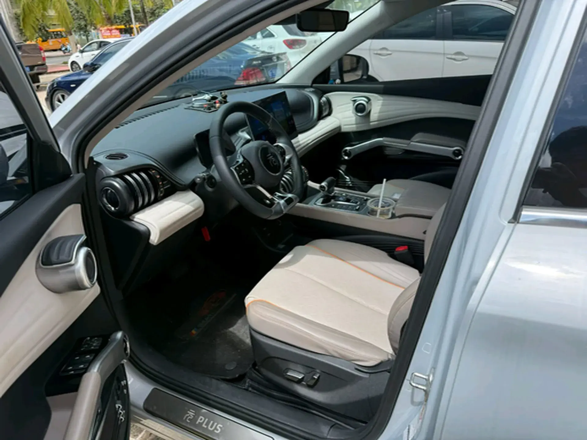 2023 BYD YUAN thumbnail 2