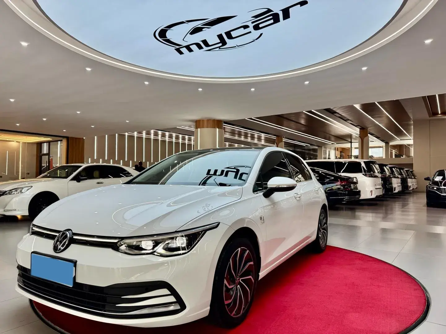 2023 VOLKSWAGEN GOLF view 1