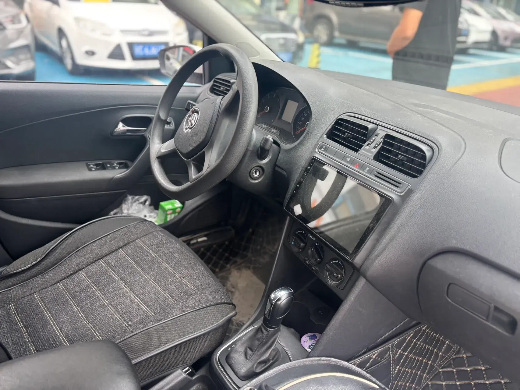 2018 VOLKSWAGEN POLO thumbnail 3