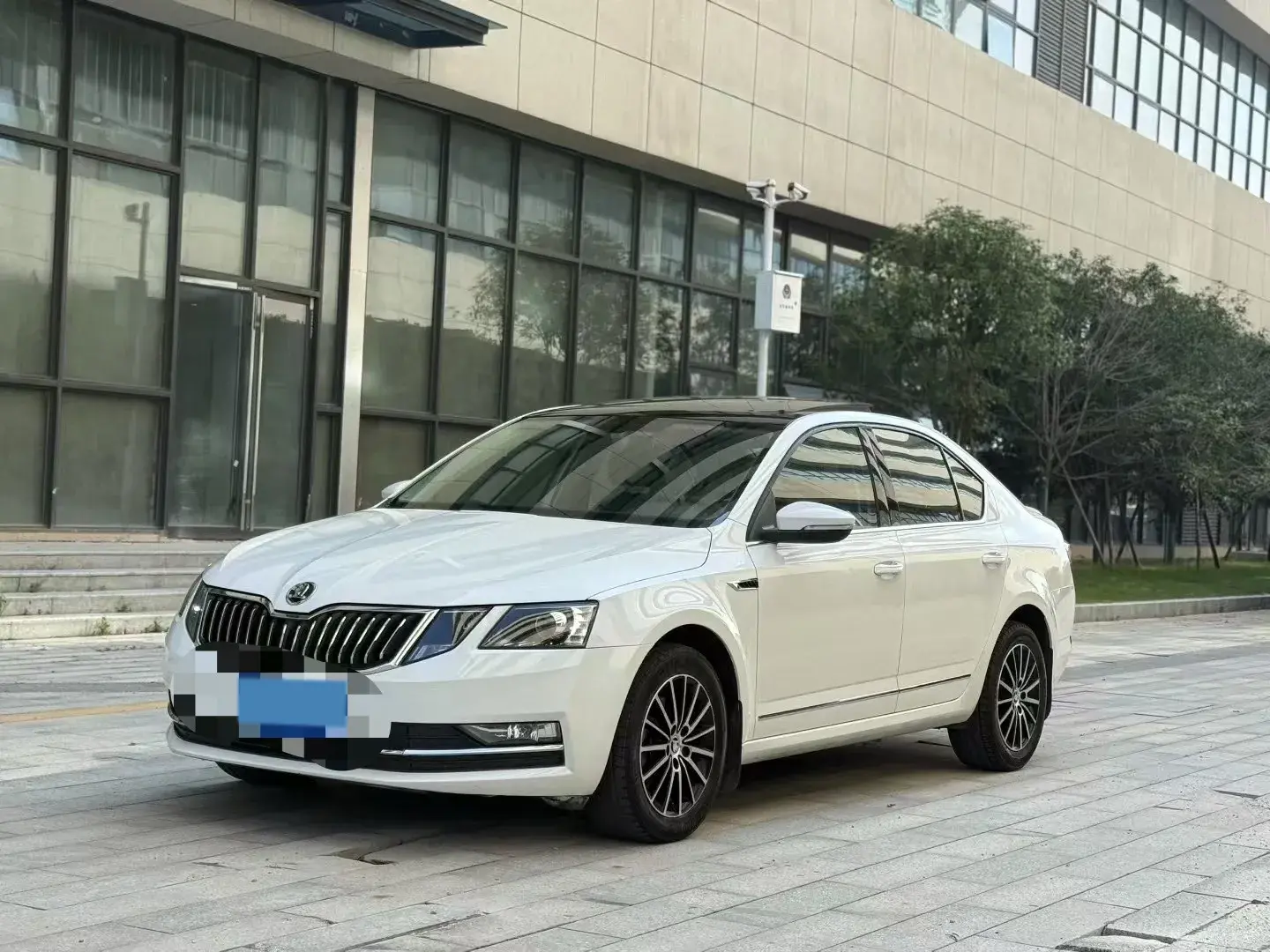 2018 SKODA OCTAVIA view 1