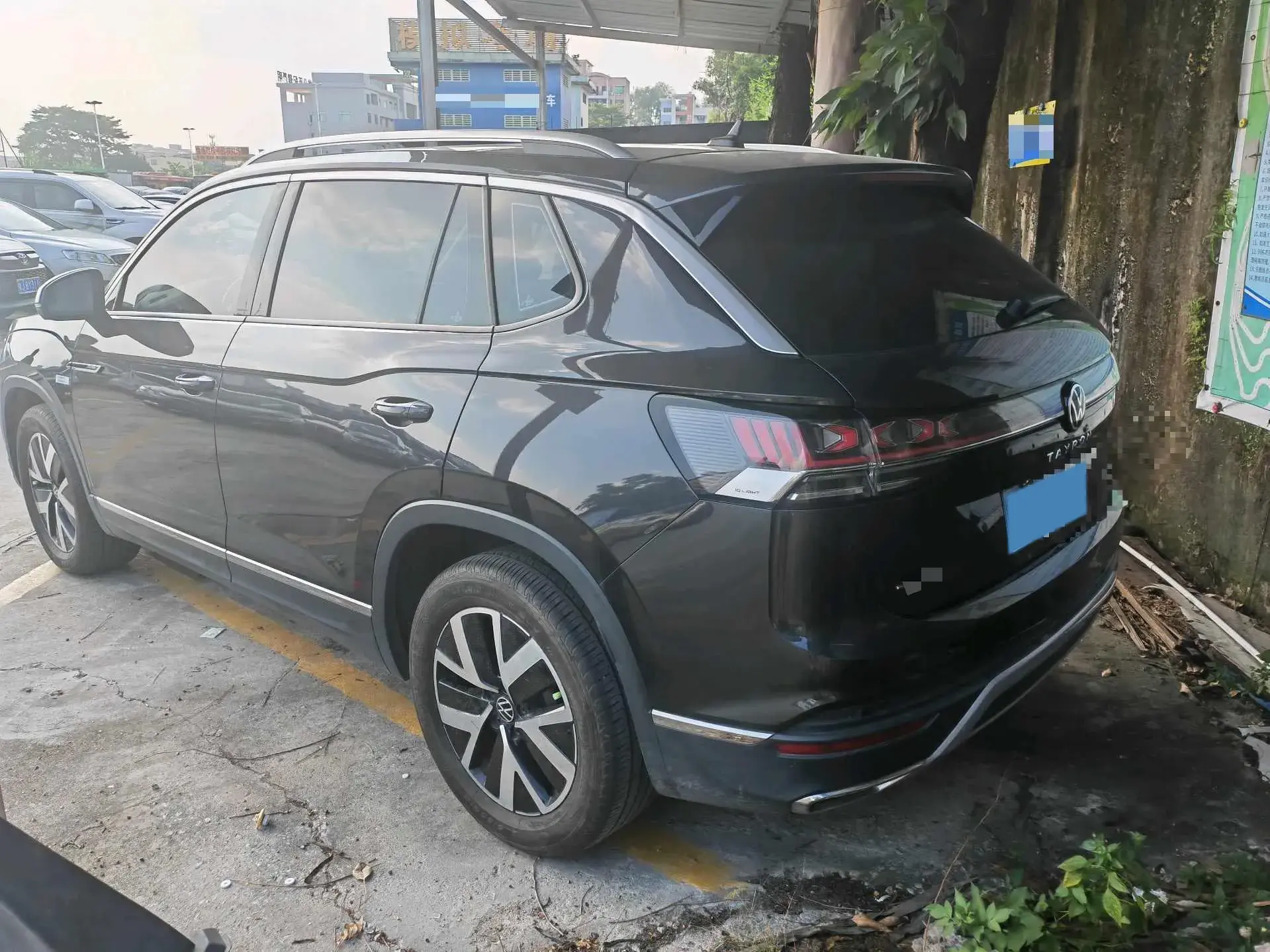 2024 VOLKSWAGEN TAYRON thumbnail 4