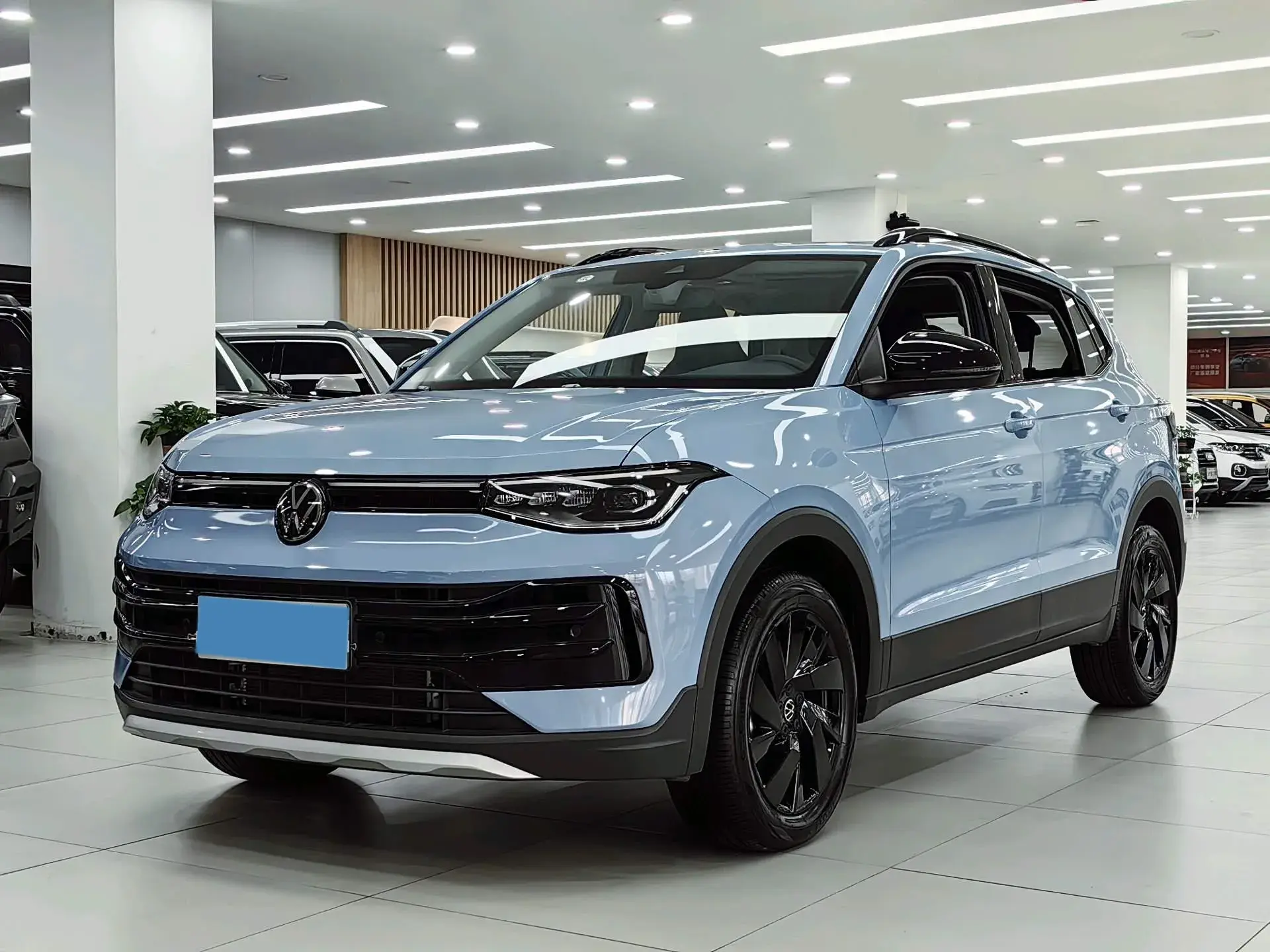 2025 VOLKSWAGEN THARU view 1