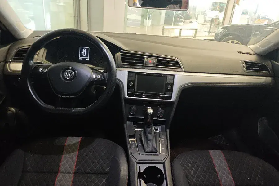 2019 VOLKSWAGEN LAMANDO thumbnail 3