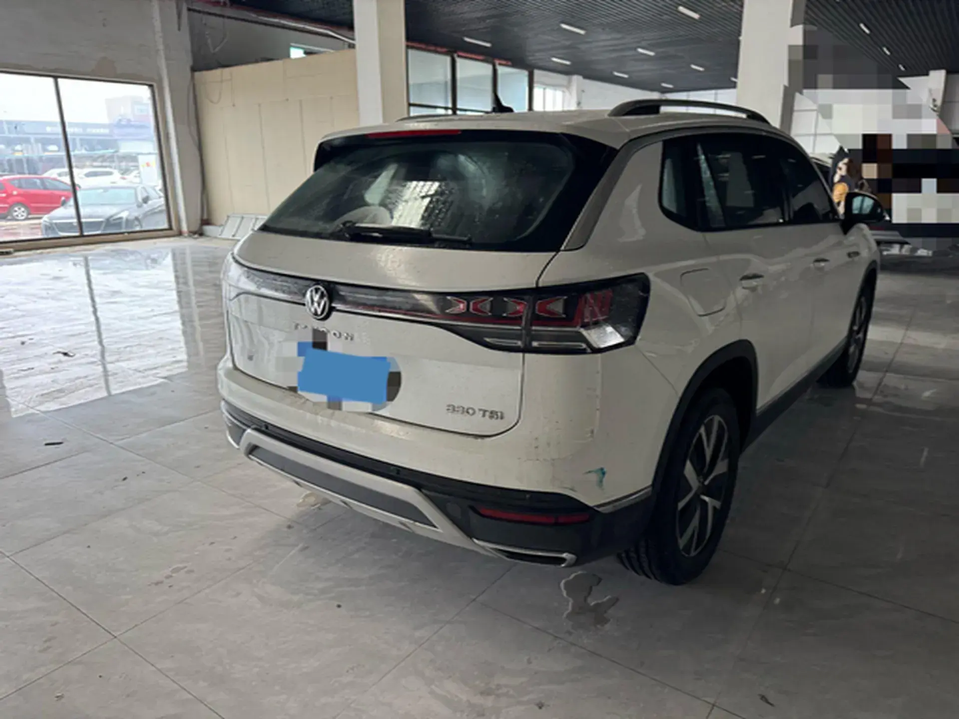 2024 VOLKSWAGEN TAYRON thumbnail 2