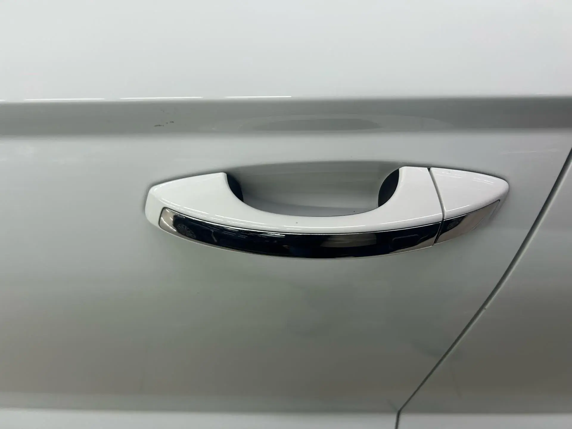 2019 JETTA VS5 thumbnail 4