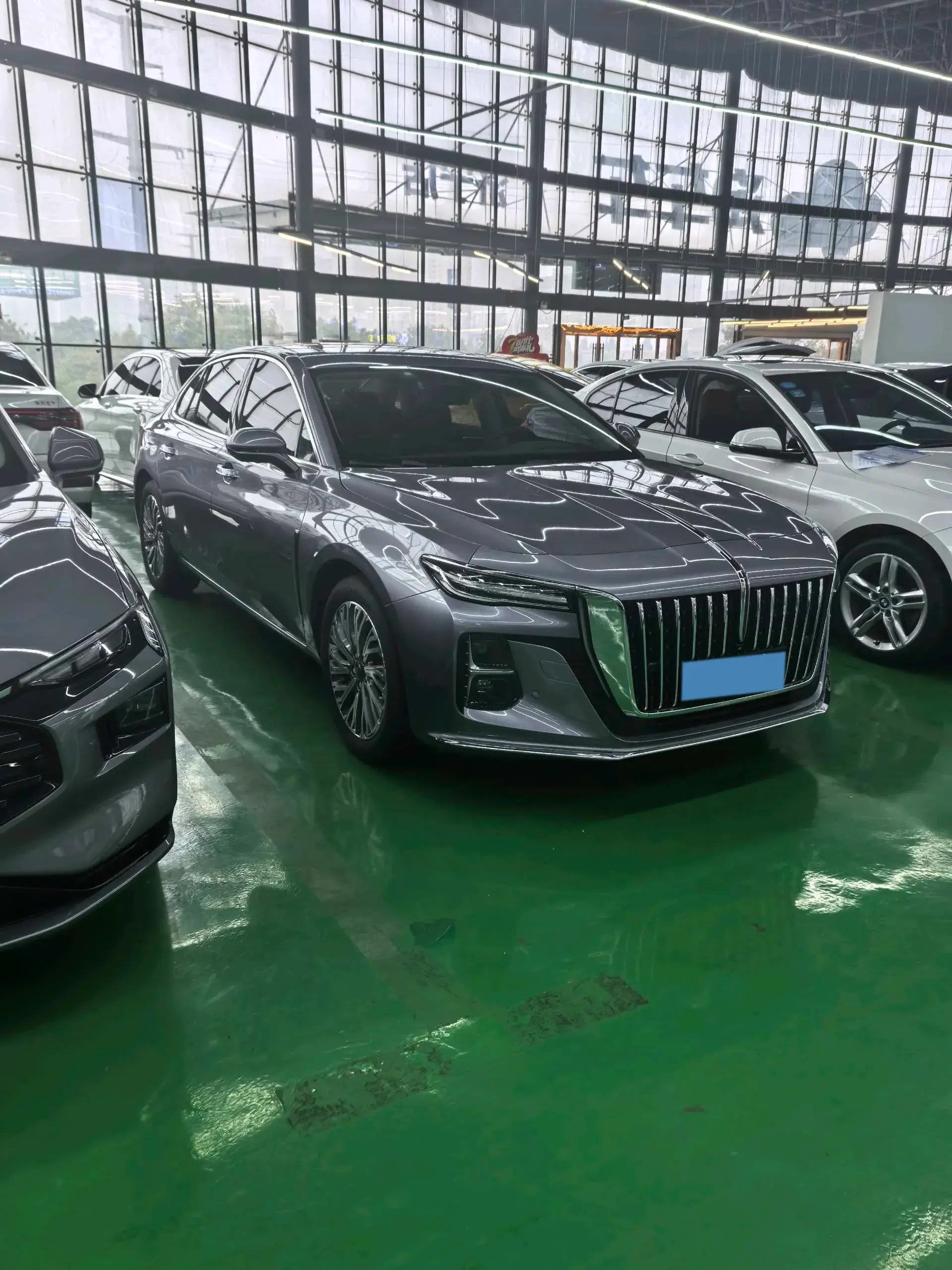 2023 HONGQI H5 thumbnail 3
