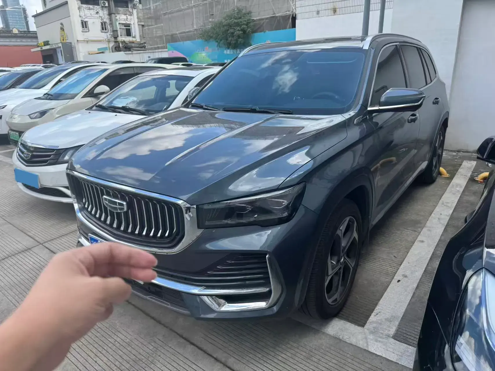 2025 GEELY MONJARO view 1