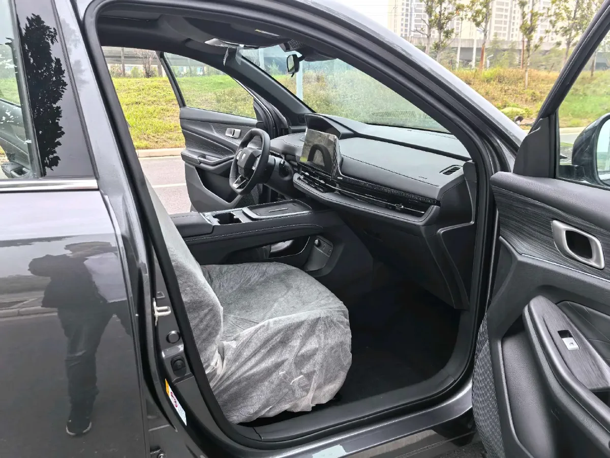 2025 ChangAn CS55PLUS PHEV 1.5L 98HP L4 E-CVT PHEV,autocango,china used car exporter,china ev exporter,chinese used car exporter,chinese used ev exporter