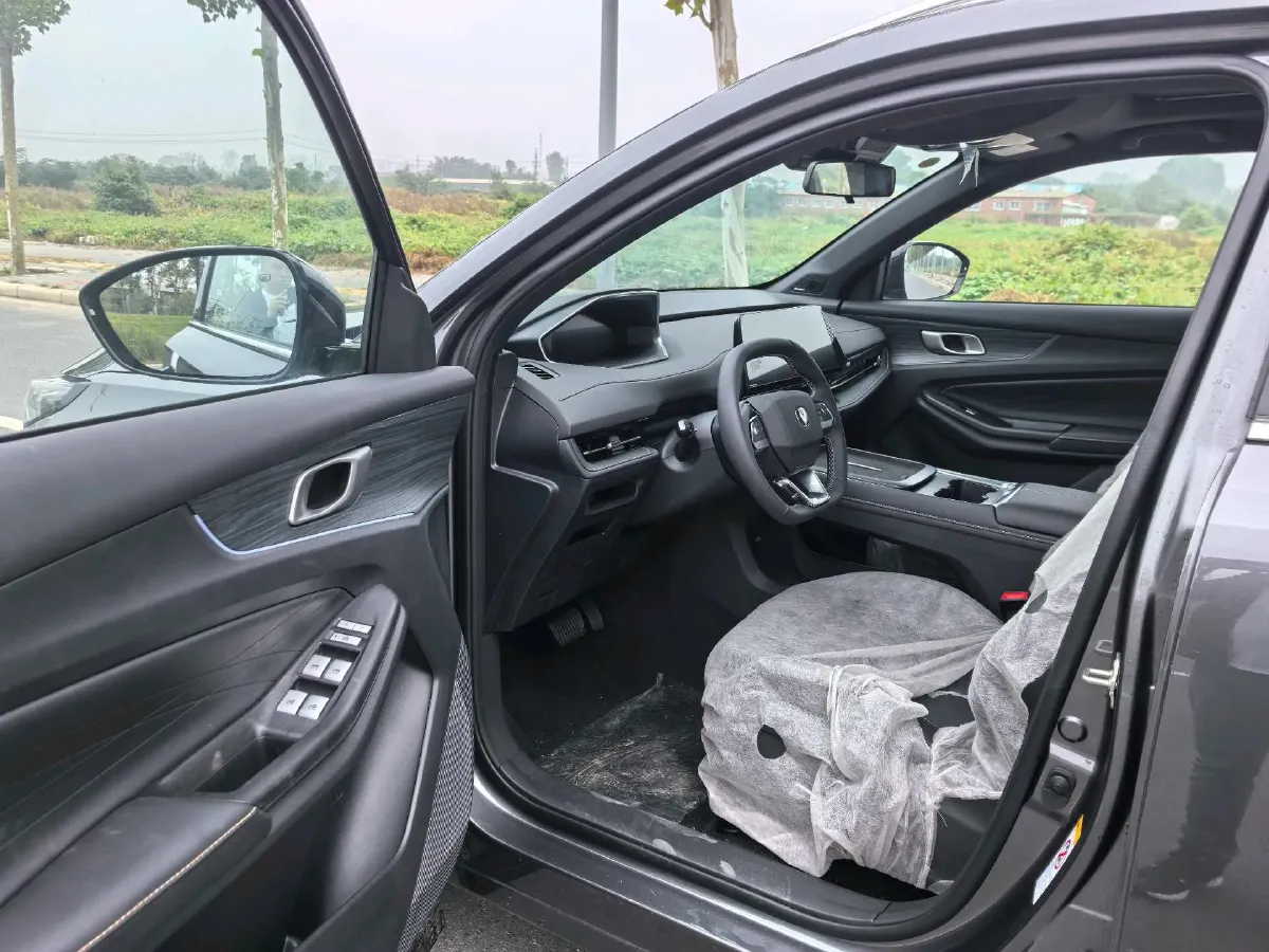 2025 ChangAn CS55PLUS PHEV 1.5L 98HP L4 E-CVT PHEV,autocango,china used car exporter,china ev exporter,chinese used car exporter,chinese used ev exporter