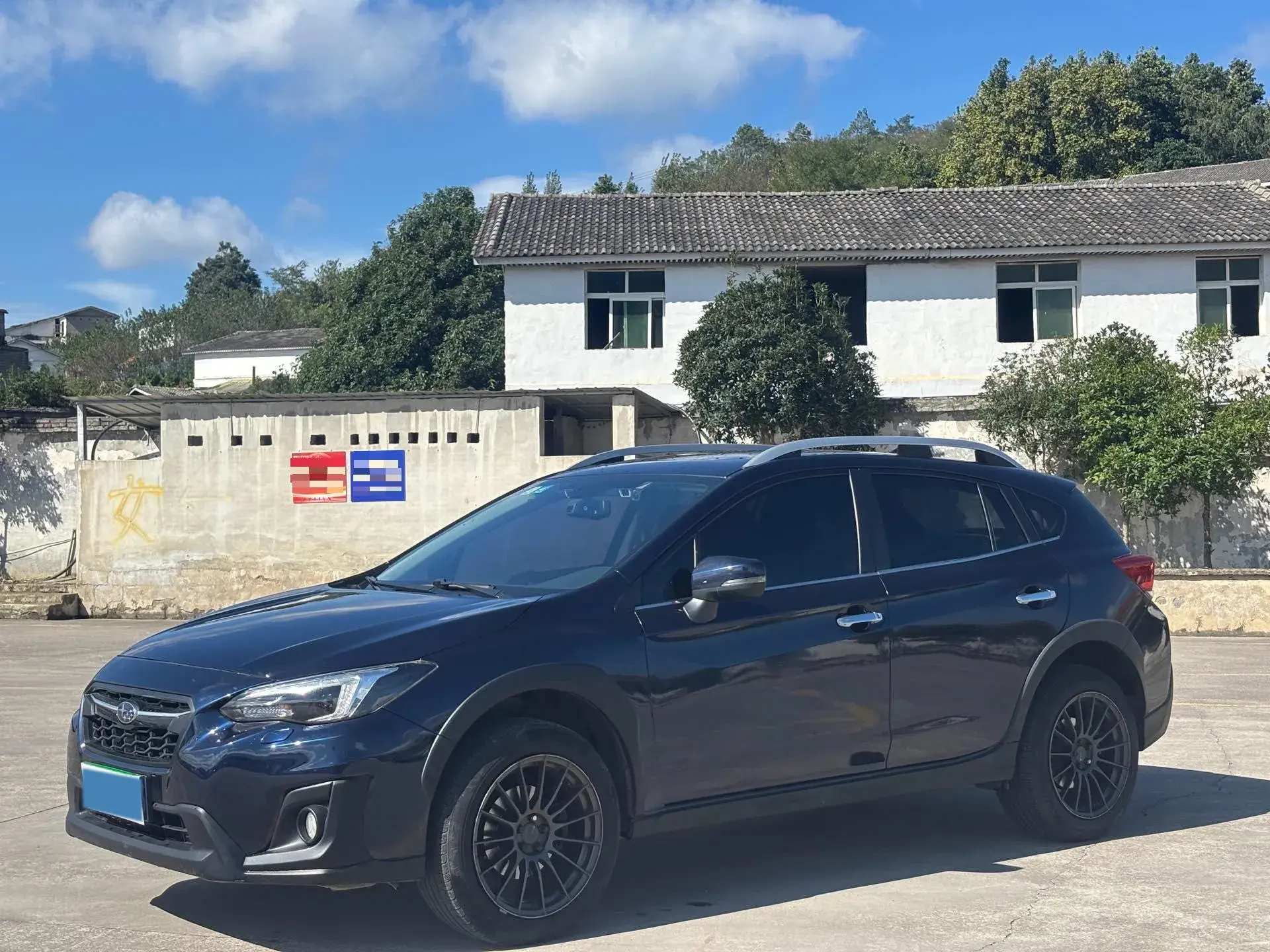 2018 SUBARU XV view 1