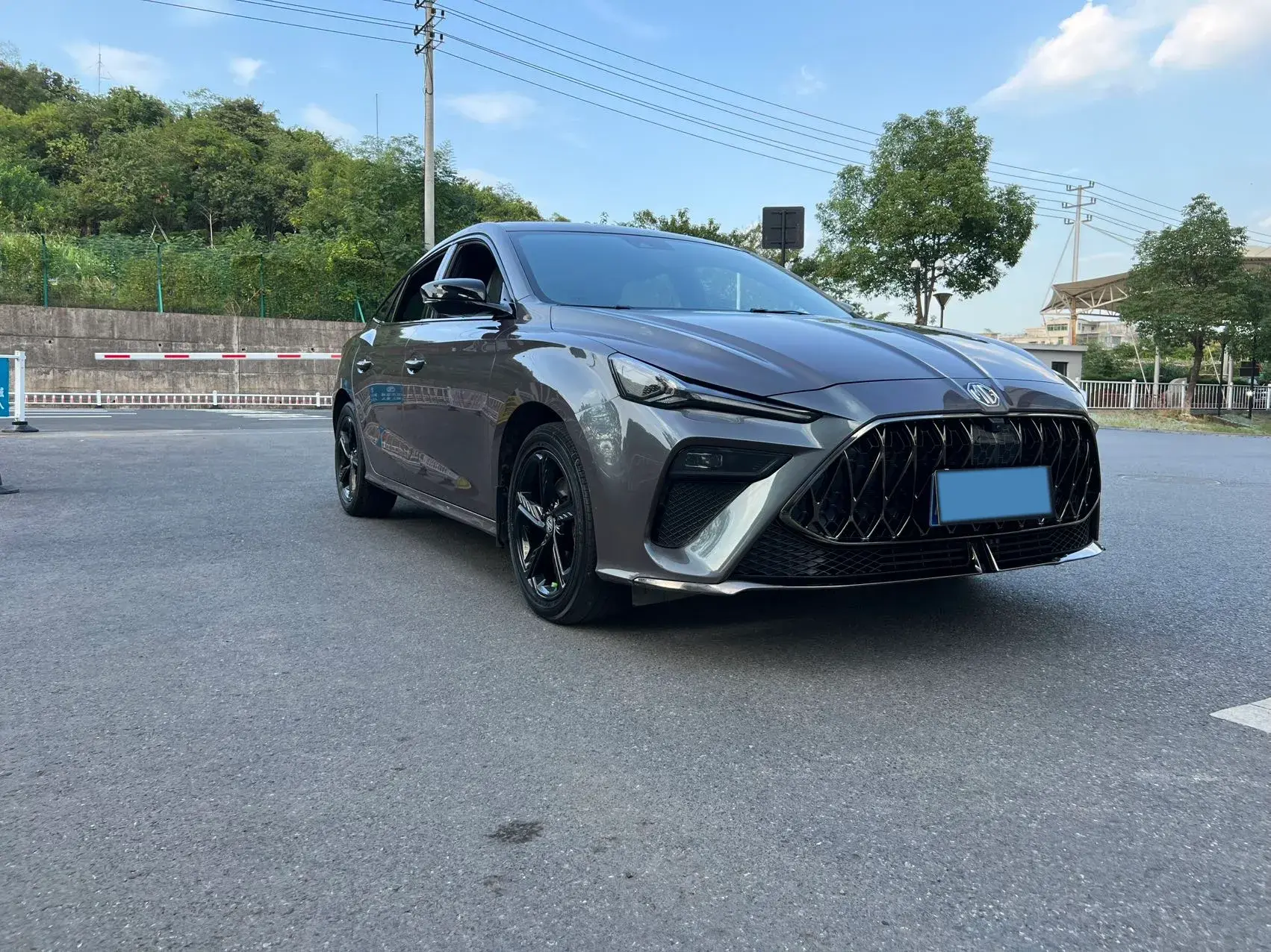 2022 MG 5 thumbnail 2