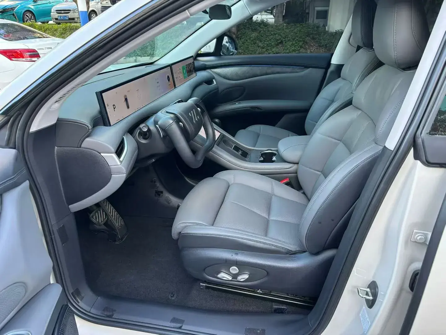 2023 IM LS6 thumbnail 4