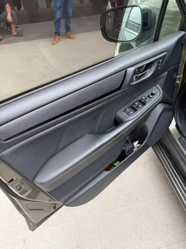 2019 SUBARU OUTBACK thumbnail 3