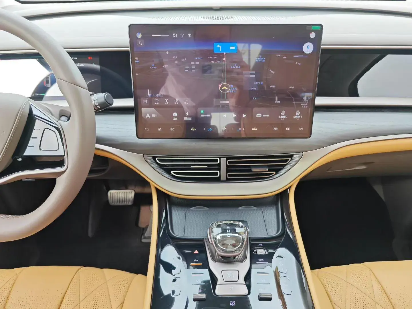 2022 DENZA D9 thumbnail 2