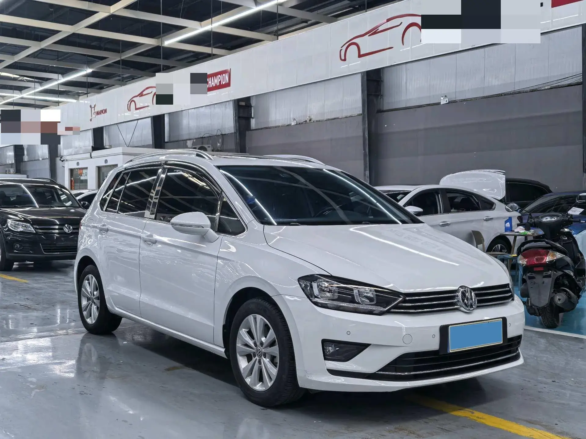 2018 VOLKSWAGEN GOLF thumbnail 3