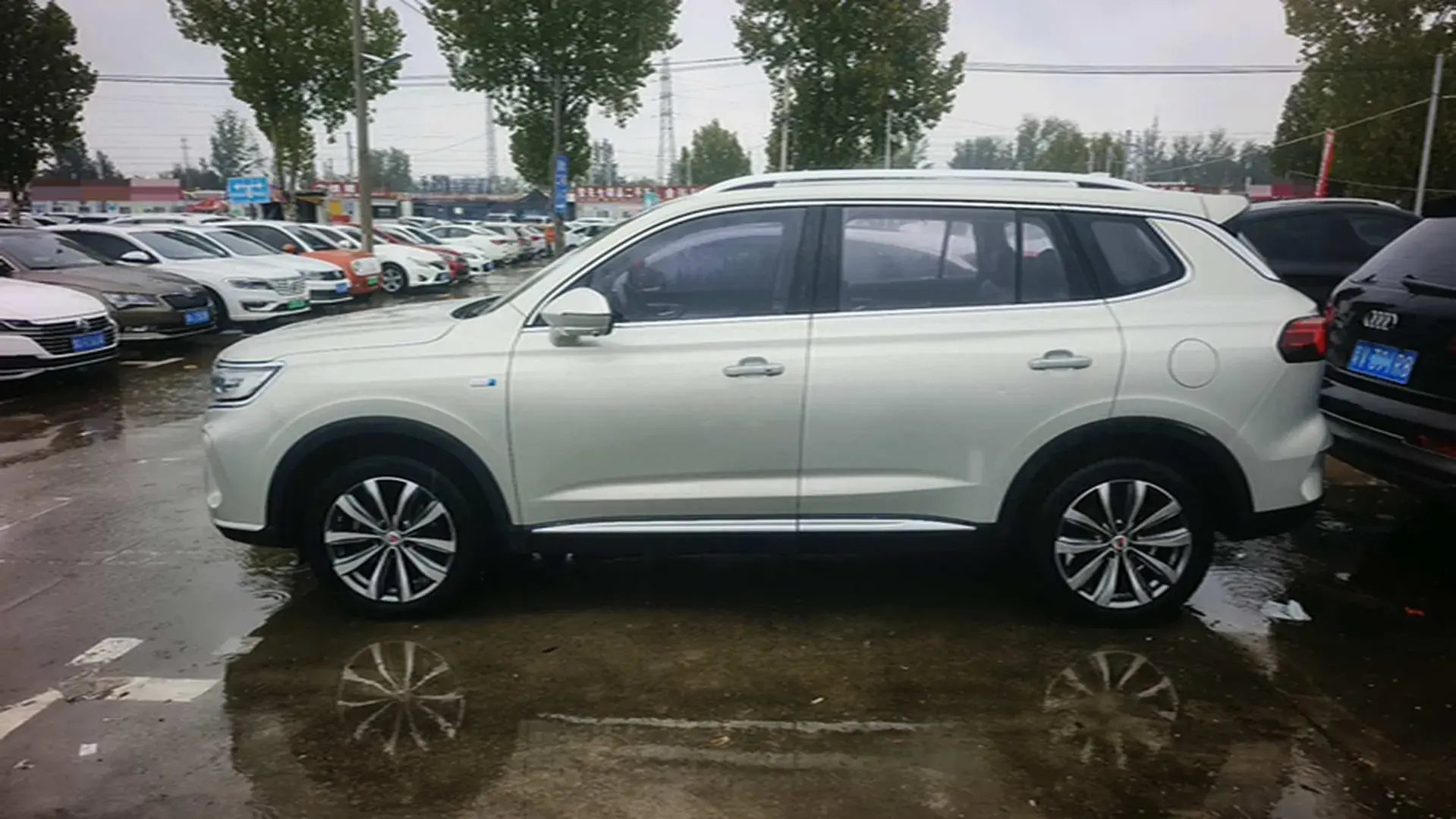 2020 ROEWE I6 thumbnail 4