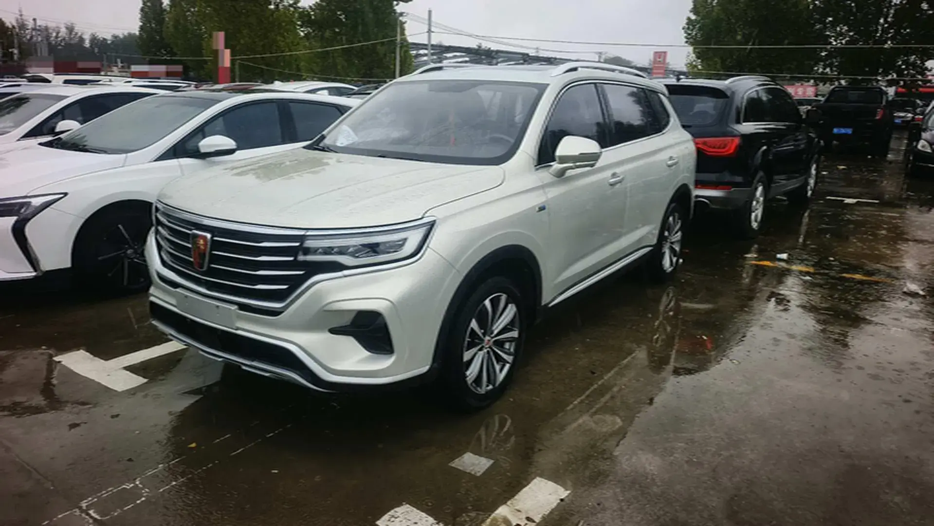 2020 ROEWE I6 view 1