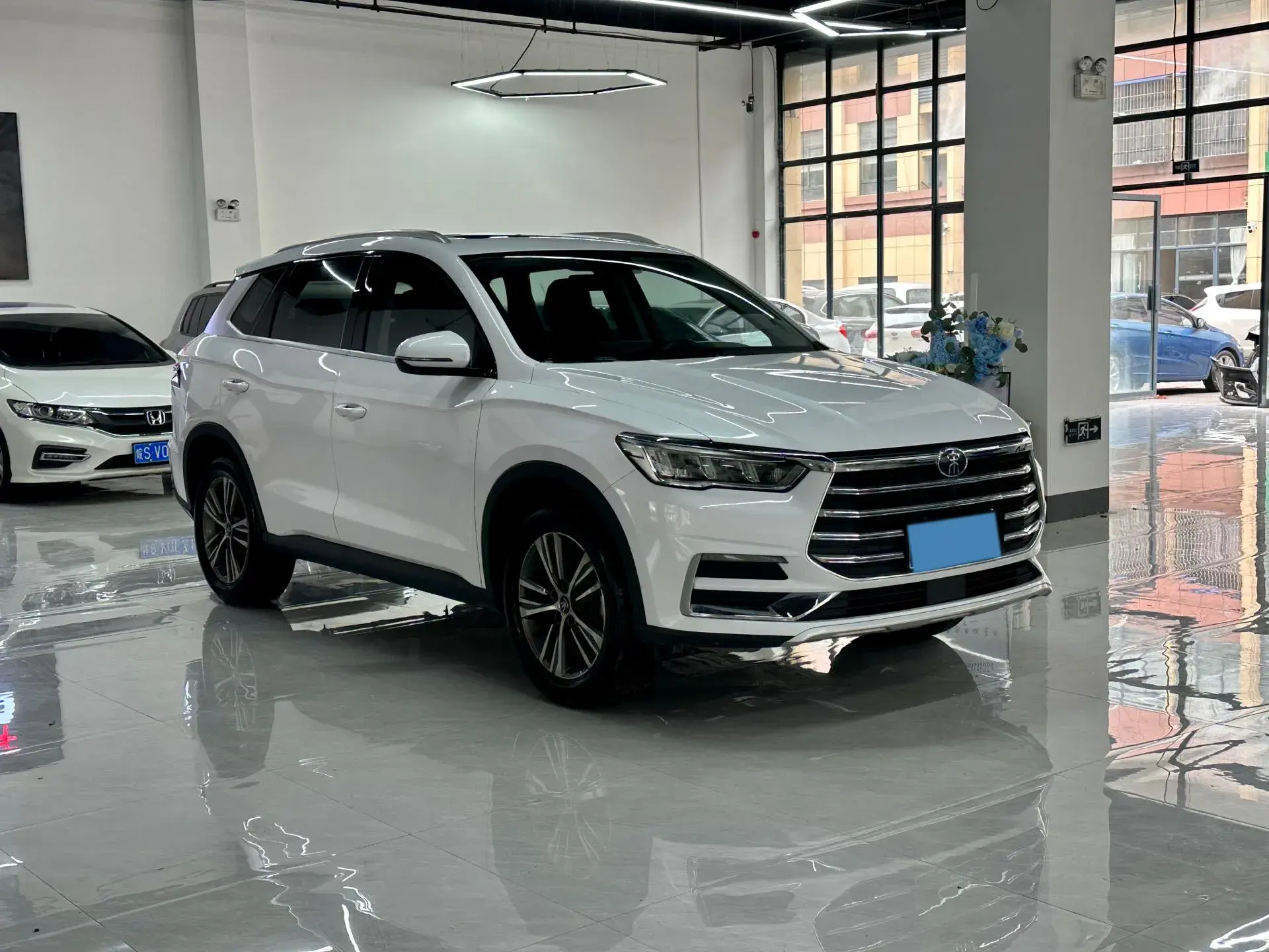 2019 BYD SONG thumbnail 3