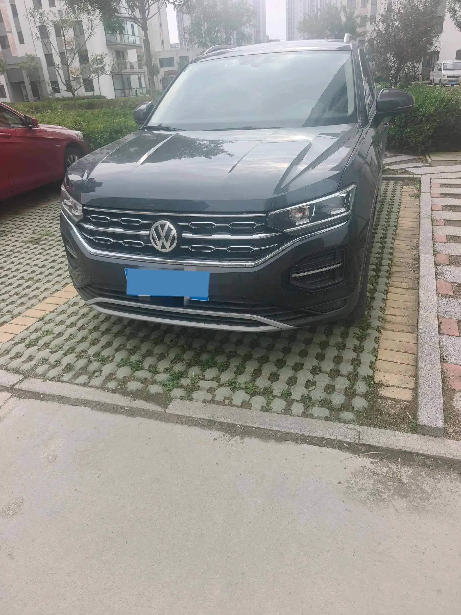 2020 VOLKSWAGEN TAYRON thumbnail 2