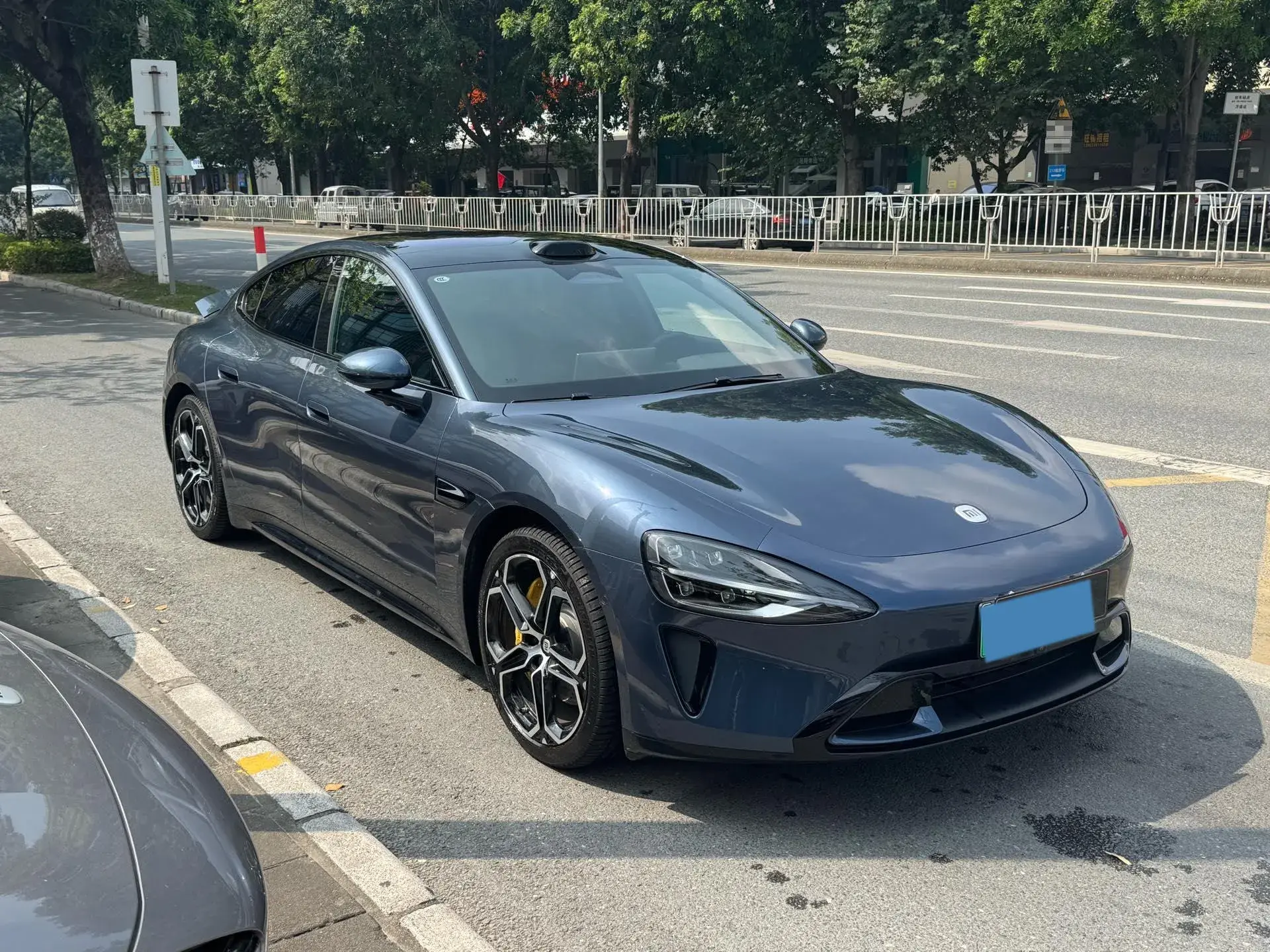 2024 MI SU7 thumbnail 3