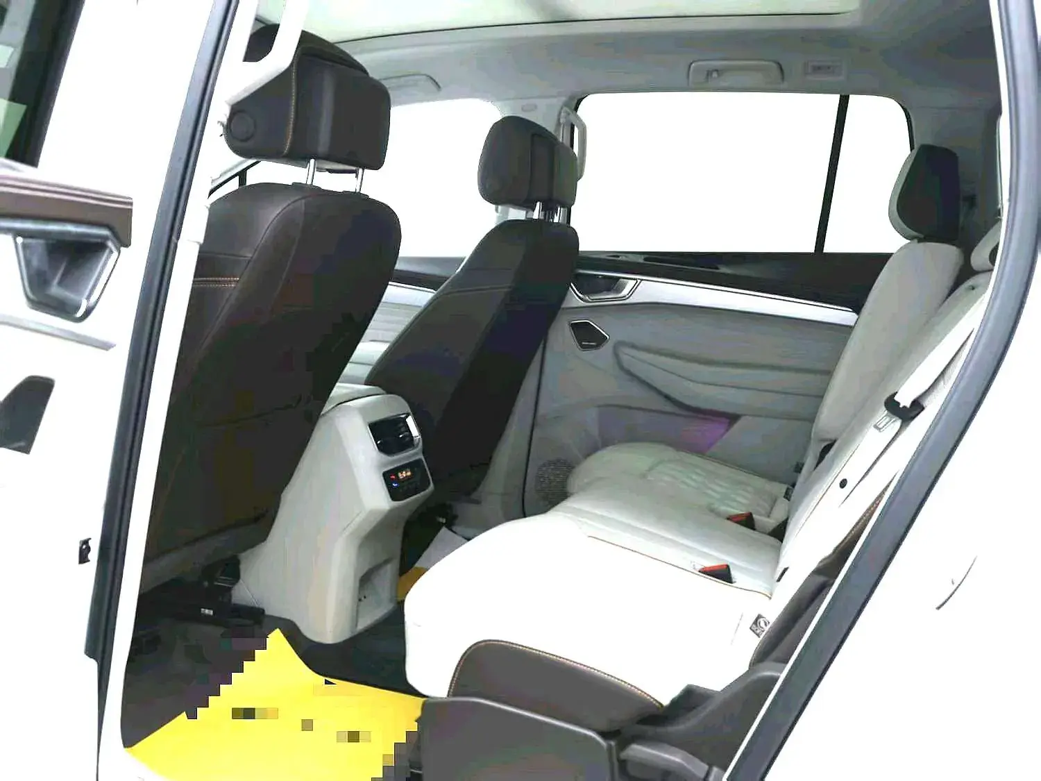 2022 VOLKSWAGEN TALAGON thumbnail 4