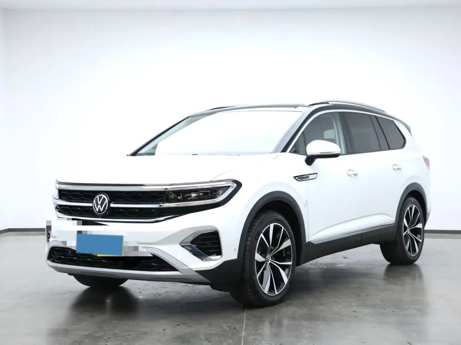 2022 VOLKSWAGEN TALAGON view 1